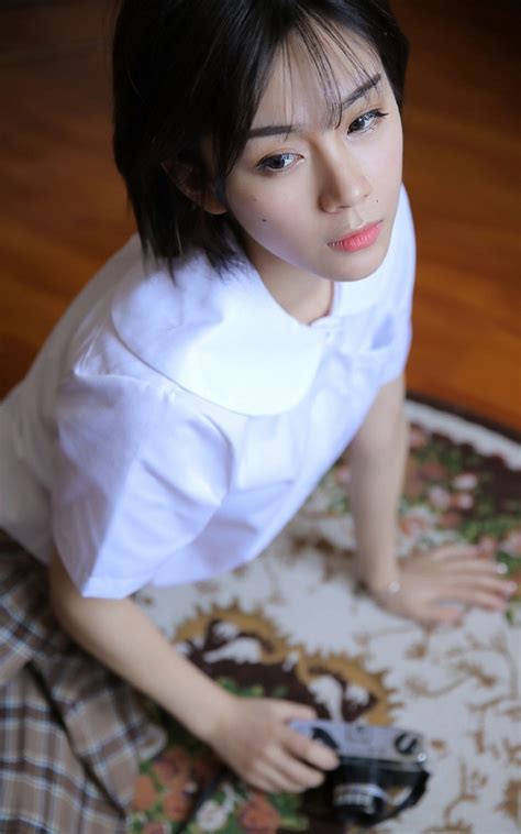 习近平同出席纪念大会的各国嘉宾登上天安门城楼